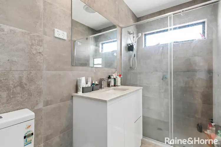 Sixth view of Homely house listing, 2/8 Ortolan Avenue, Broadmeadows VIC 3047