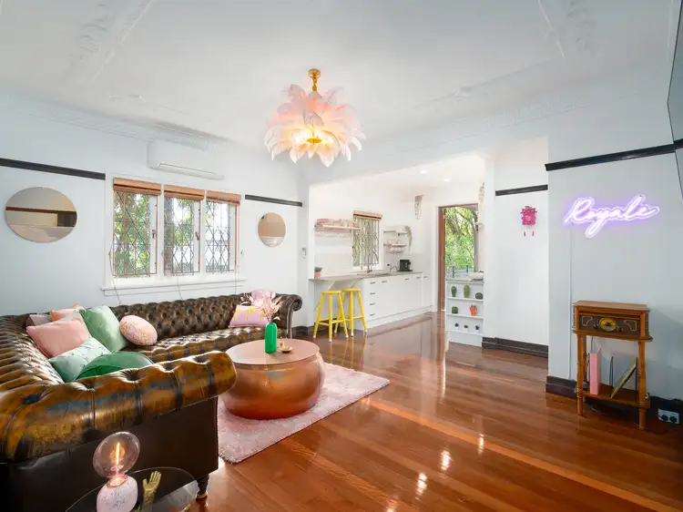 10 Cove Street