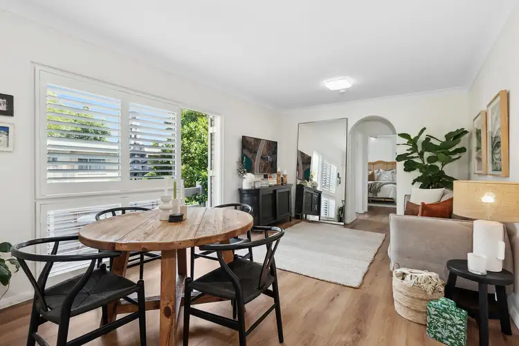 98-100A Burns Bay Road