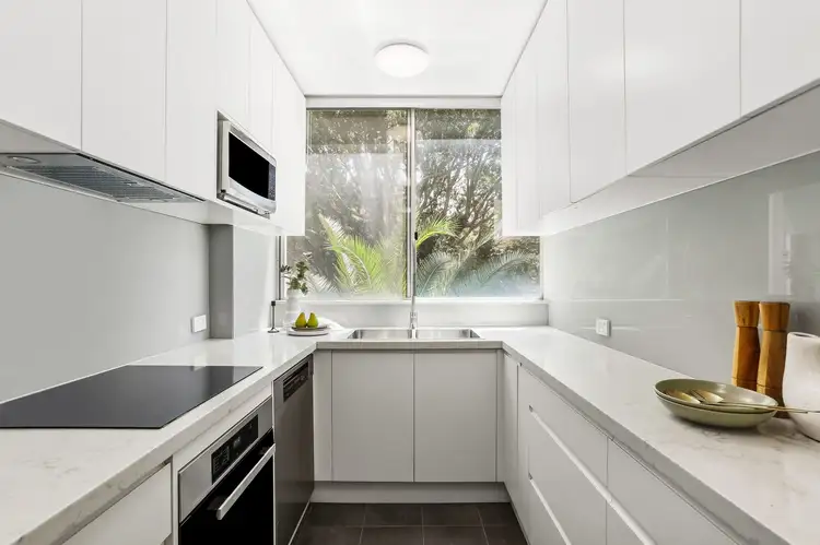 Third view of Homely apartment listing, 7/6-8 Ocean Street North, Bondi NSW 2026