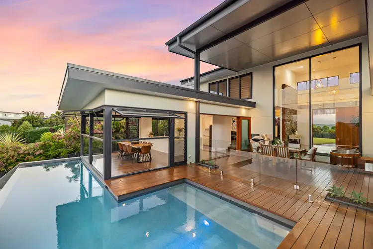 10 Kingfisher Crescent, Palmview QLD 4553