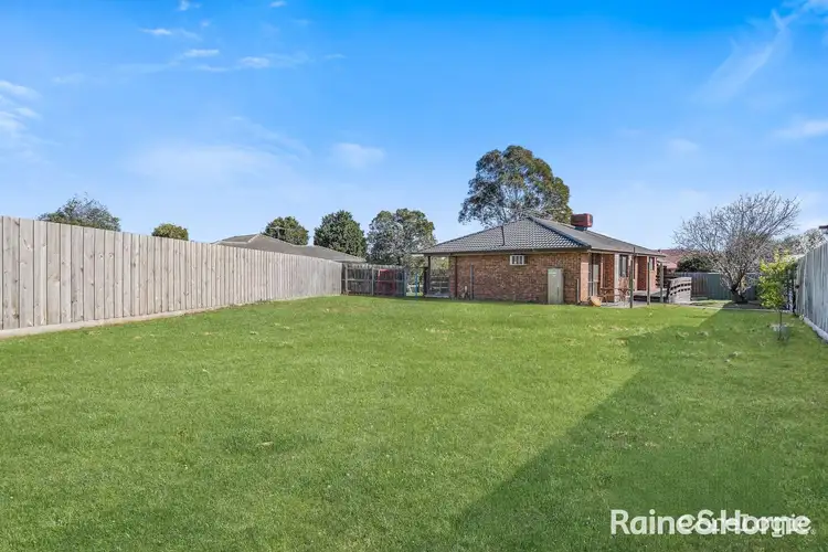 Second view of Homely house listing, 5 Walnut Court, Cranbourne North VIC 3977