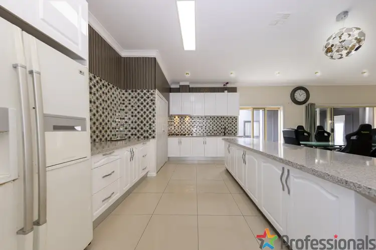Fourth view of Homely house listing, 40 Litchfield Way, Taylors Hill VIC 3037