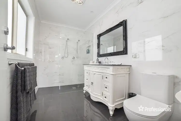 Fifth view of Homely house listing, 9 Normanby Place, Hamilton VIC 3300