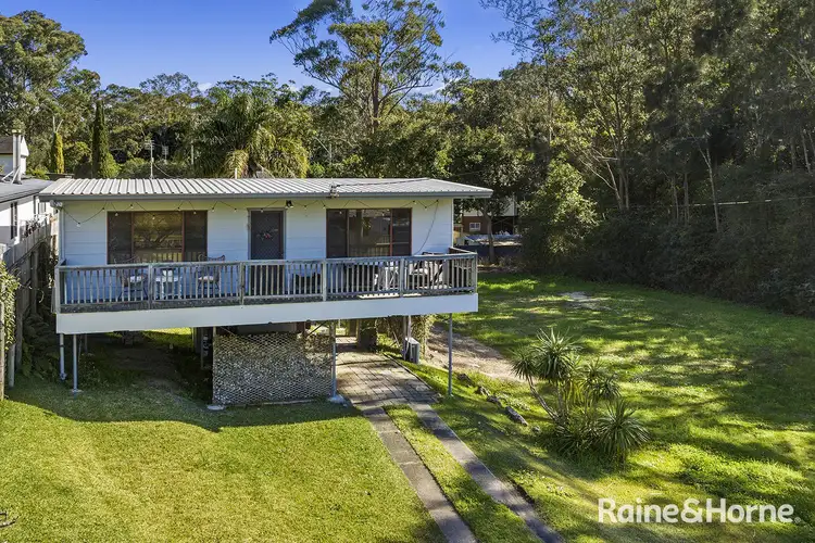 19 Girraween Avenue, Erina NSW 2250