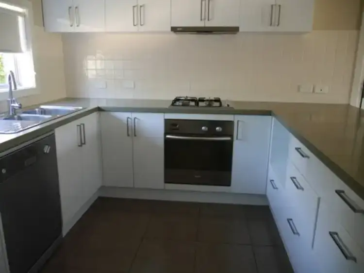 Fifth view of Homely house listing, 1/20 Thomas Mitchell Dr, Wodonga VIC 3690