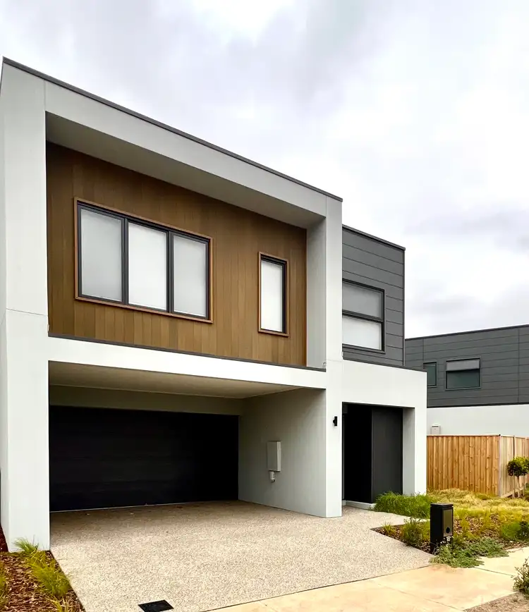 Second view of Homely house listing, 18 Newfoundland Circuit, Bonnie Brook VIC 3335