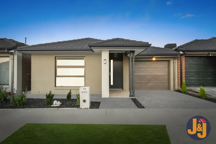 78 Hawkesbury Drive