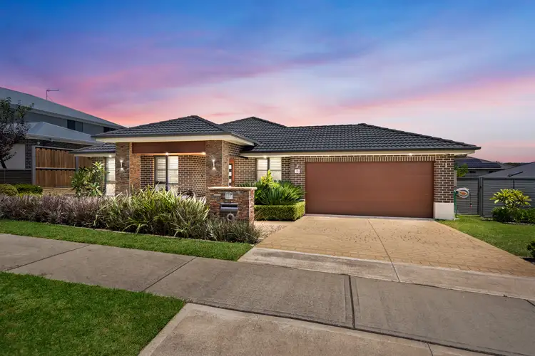 10 Shale Hill Drive, Glenmore Park NSW 2745
