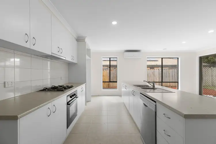 Fifth view of Homely house listing, 3 Kakadu View, South Morang VIC 3752