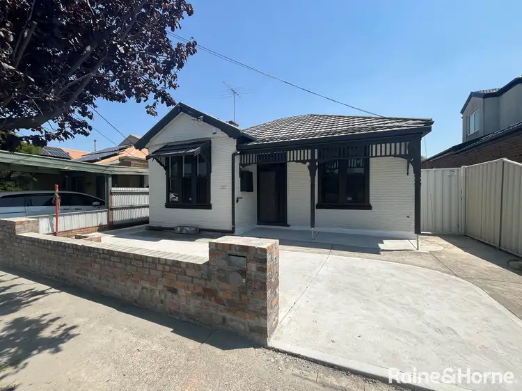 5 Martin Street