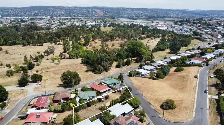 16 Dobson Street, Mowbray TAS 7248