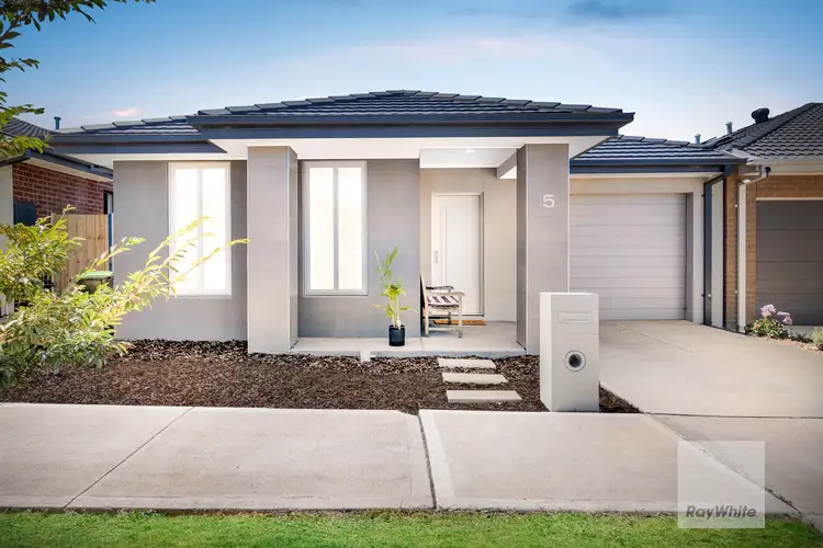 5 Buster Street, Sunbury VIC 3429