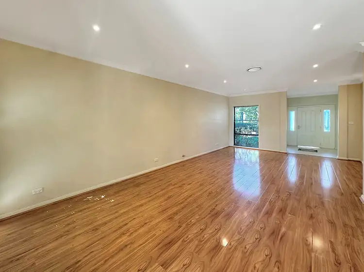 8 Chestnut Grove