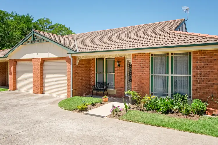Main view of Homely unit listing, 7/174 Keppel Street, Bathurst NSW 2795
