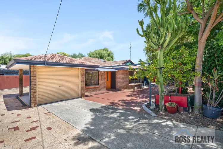 12 Greta Court