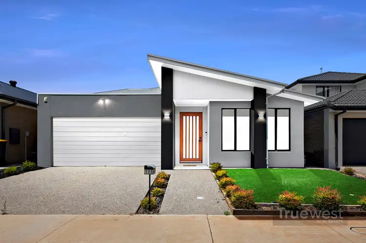 135 Atherstone Boulevard, Strathtulloh VIC 3338