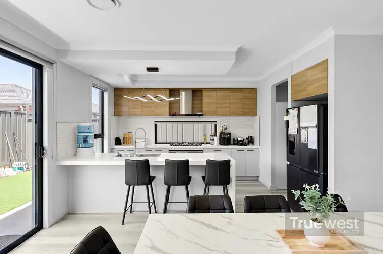 Sixth view of Homely house listing, 135 Atherstone Boulevard, Strathtulloh VIC 3338