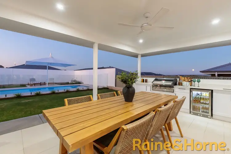 14 Ferrier Drive, Dubbo NSW 2830