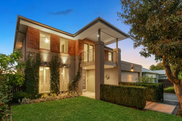 17 Fallingwater Drive, Pakenham VIC 3810