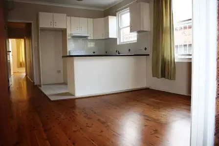 1/210 Addison Road