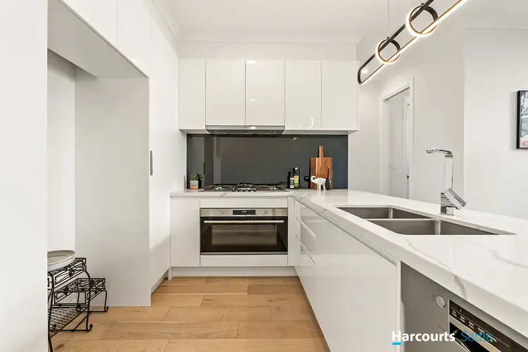 Fifth view of Homely house listing, 10 Murphy Street, Chadstone VIC 3148