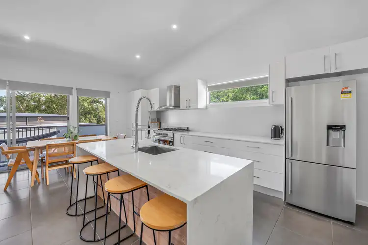 2 Birdie Place, Carbrook QLD 4130