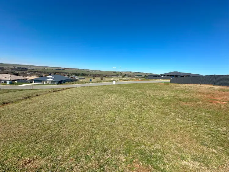 8 St Vincent Welsh Way, Blayney NSW 2799
