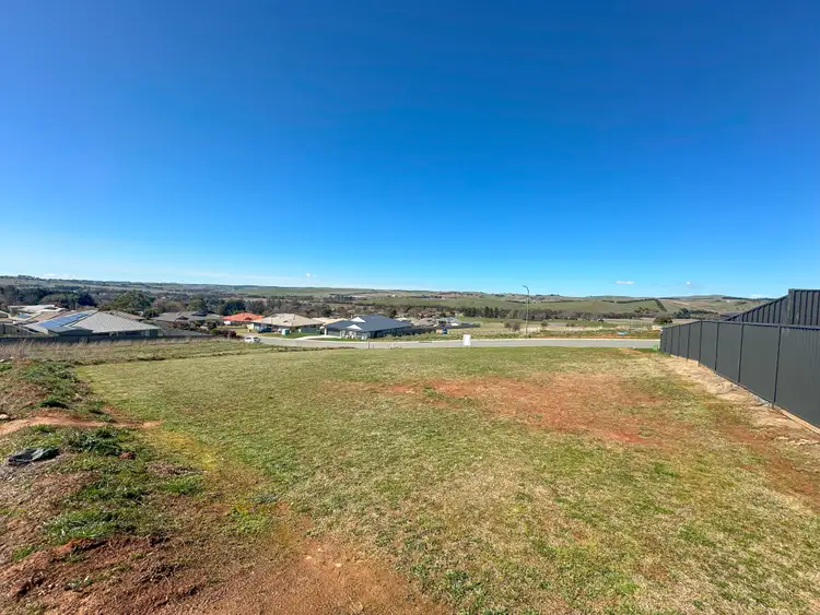 8 St Vincent Welsh Way, Blayney NSW 2799