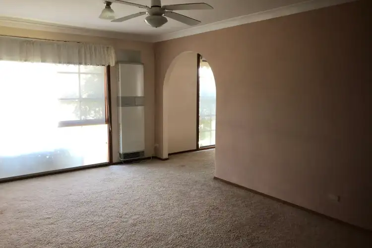 Fifth view of Homely house listing, 4 Lynch Court, Wodonga VIC 3690