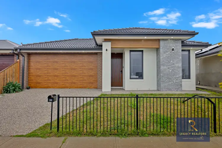 39 Heath Avenue, Rockbank VIC 3335