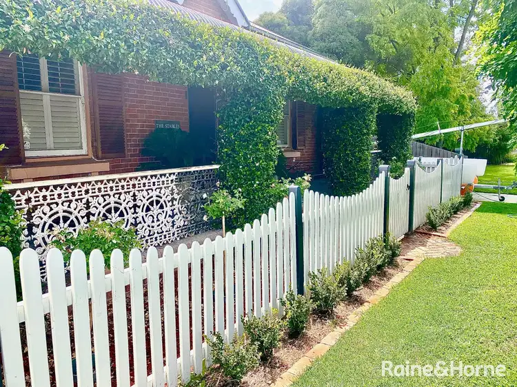 20 Henry Street, Bathurst NSW 2795