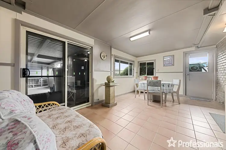 Fifth view of Homely house listing, 17 Centenary Court, Kings Park VIC 3021