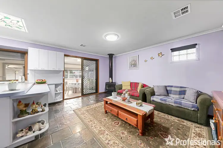 Sixth view of Homely house listing, 17 Centenary Court, Kings Park VIC 3021