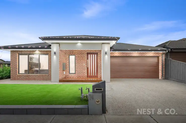 24 Degraves st, Mickleham VIC 3064