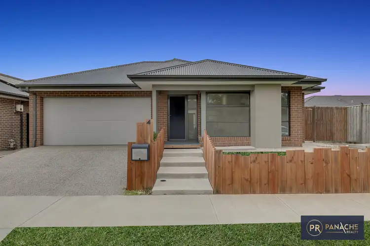 4 Vanburn Road, Truganina VIC 3029