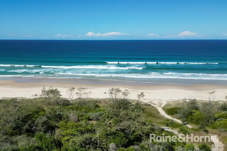 8 Monash Place, Pottsville NSW 2489
