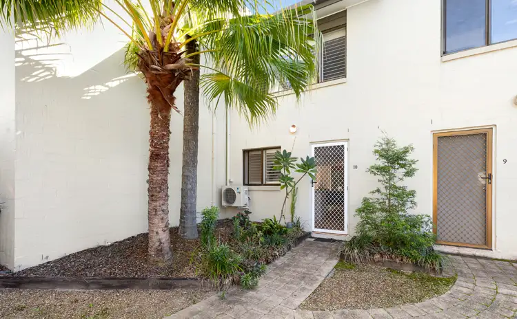 2 Dolphin Crescent