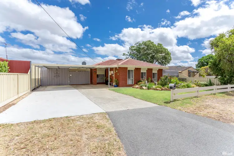 Second view of Homely house listing, 6 Elm Close, Camillo WA 6111