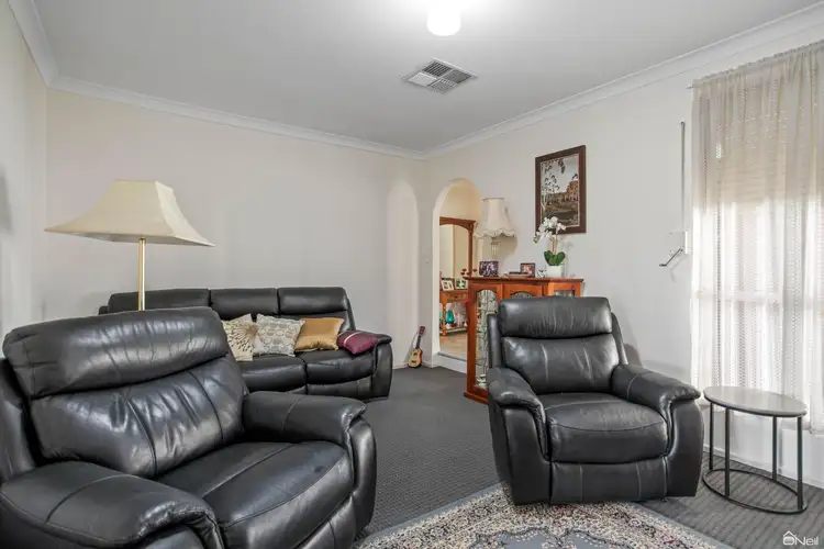 Third view of Homely house listing, 6 Elm Close, Camillo WA 6111