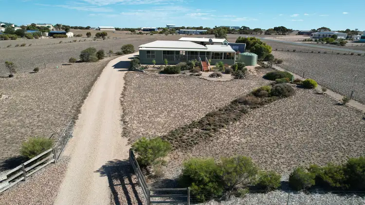 Second view of Homely house listing, 3 Seaview Road, Perlubie SA 5680