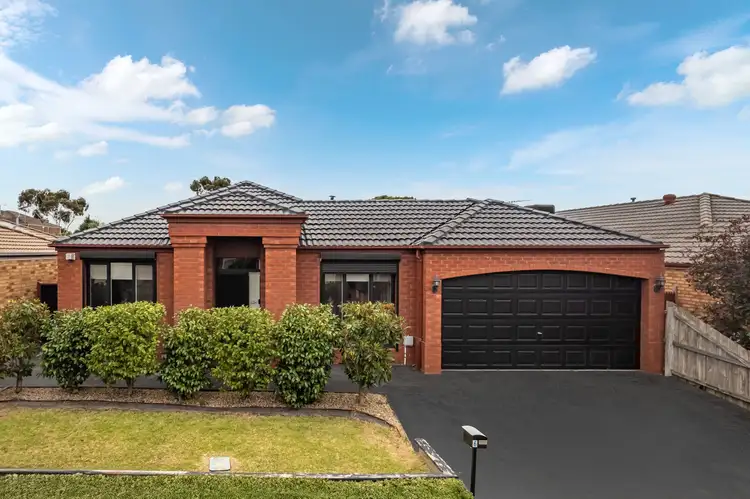 6 Mcginness Avenue, Roxburgh Park VIC 3064