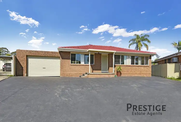 5 Miami Close, Greenfield Park NSW 2176