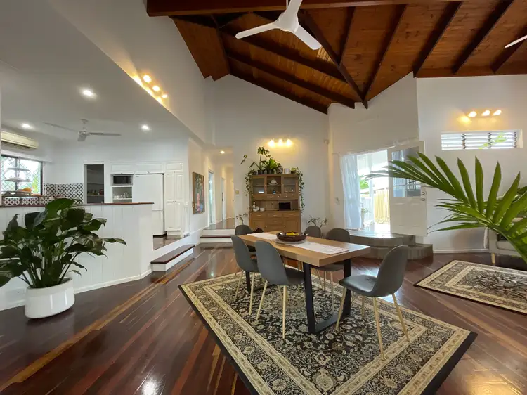 24 Agincourt Street, Port Douglas QLD 4877