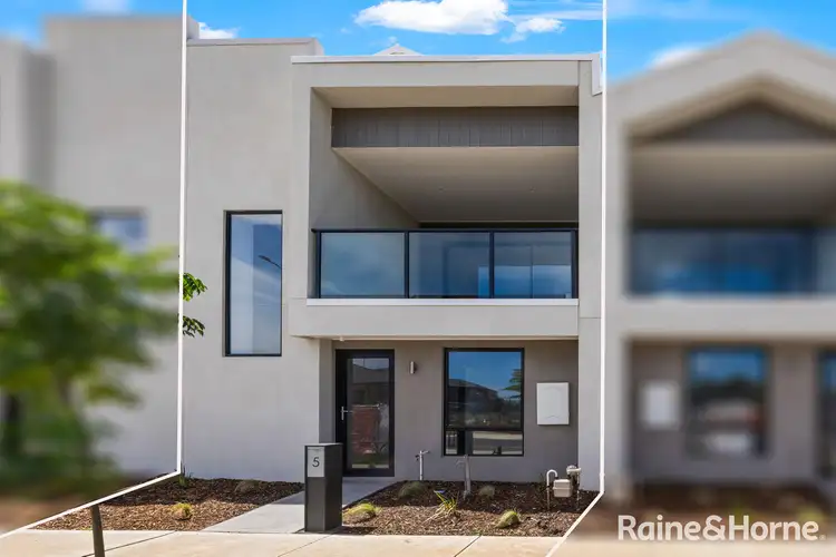Main view of Homely house listing, 5 Amazing Boulevard, Fraser Rise VIC 3336
