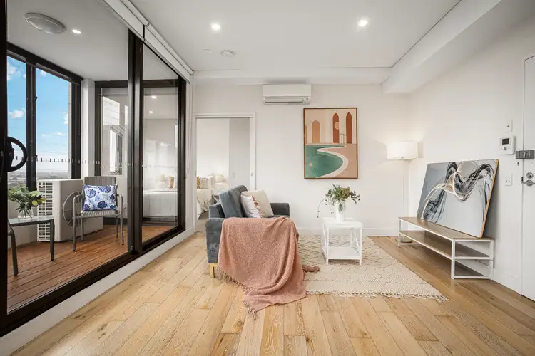 1 Wharf  Road