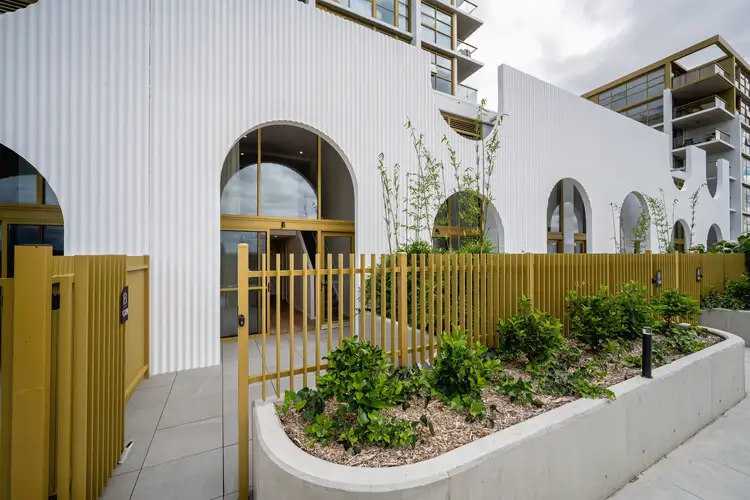 15 Summerfield Close