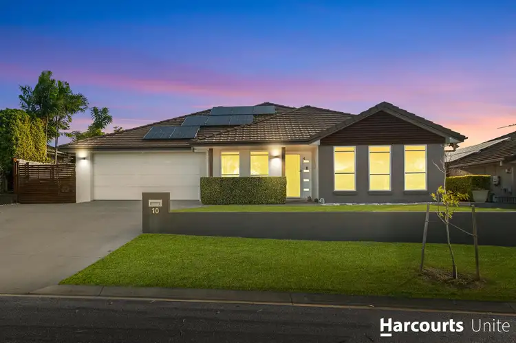 10 Baybreeze Crescent