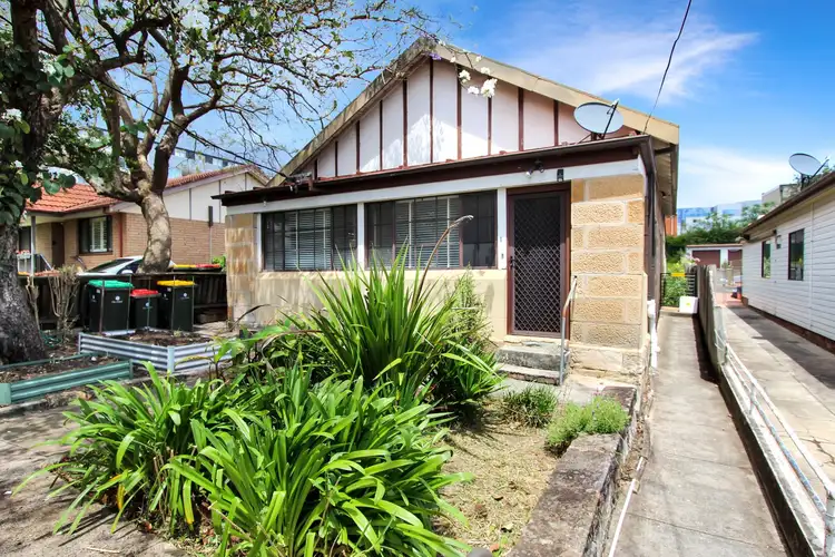 1/6 College Street, Gladesville NSW 2111