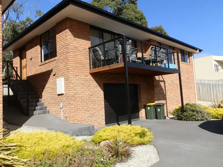 2/35 Mona Street, Kingston TAS 7050